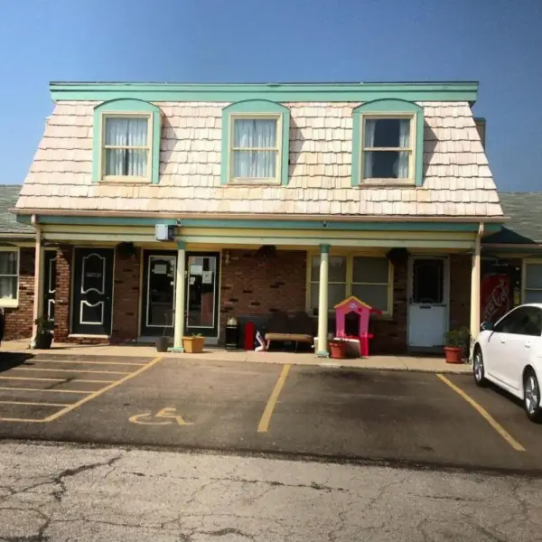 Relax Inn - Shelby 5